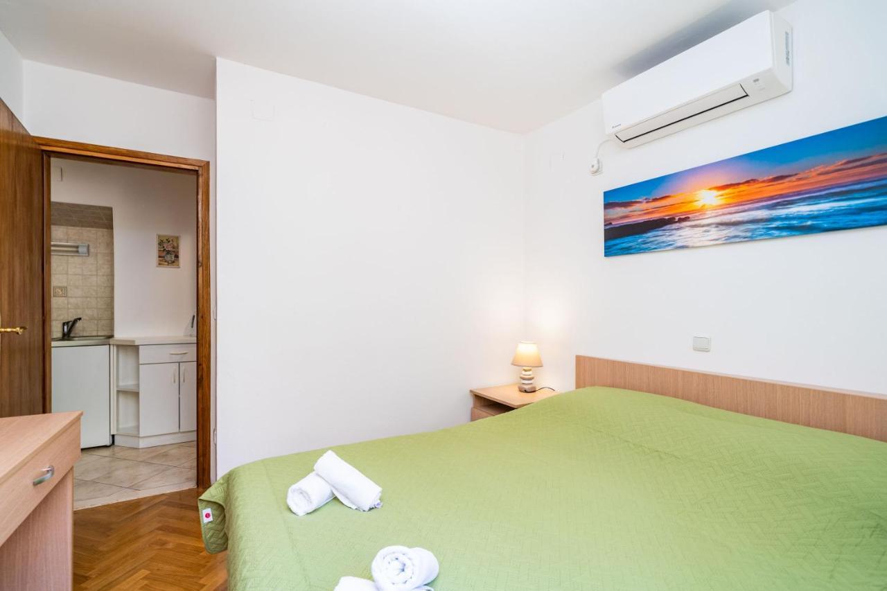 Central Apartment With Terrace Дубровник Екстериор снимка