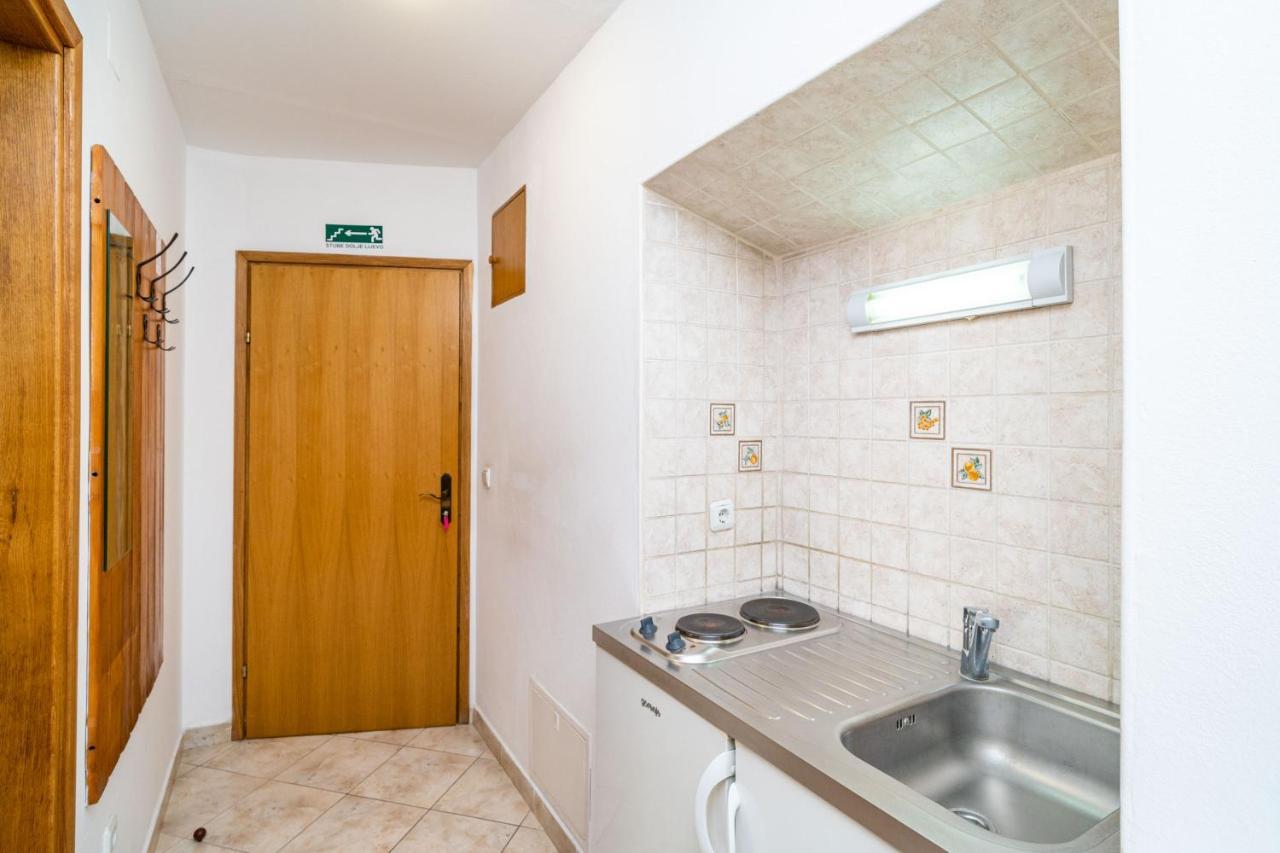 Central Apartment With Terrace Дубровник Екстериор снимка